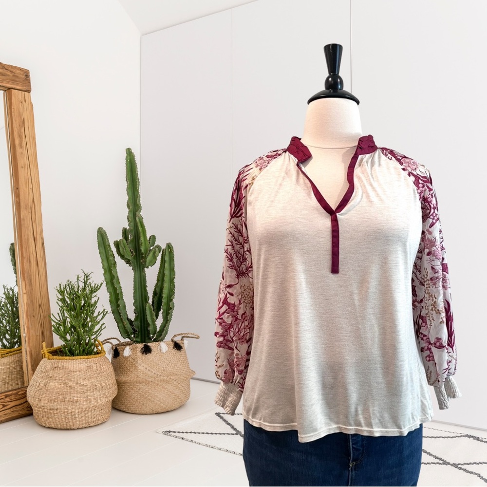 Tiny Floral Embroidered Puff Sleeve Top
